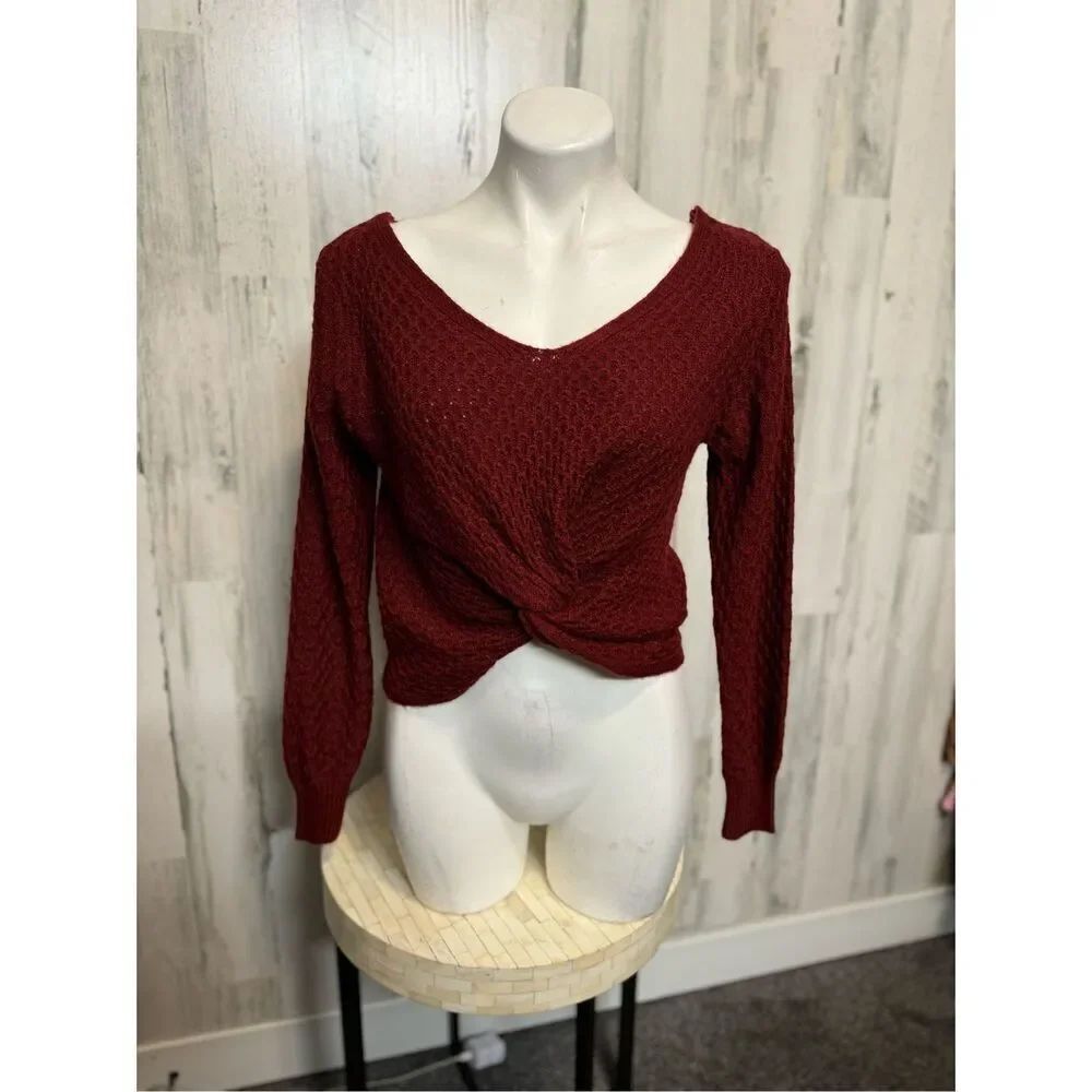 Burgundy Twist Front Waffle Knit Long Sleeve Sweater – Size Small